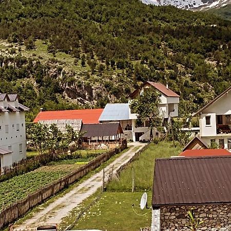 Guesthouse Skender Selimaj Βαλμπόνα Εξωτερικό φωτογραφία