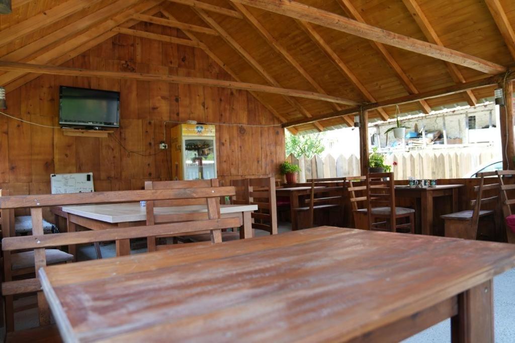 Guesthouse Skender Selimaj Βαλμπόνα Εξωτερικό φωτογραφία