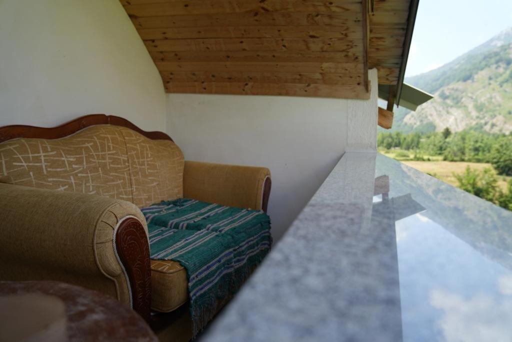 Guesthouse Skender Selimaj Βαλμπόνα Εξωτερικό φωτογραφία