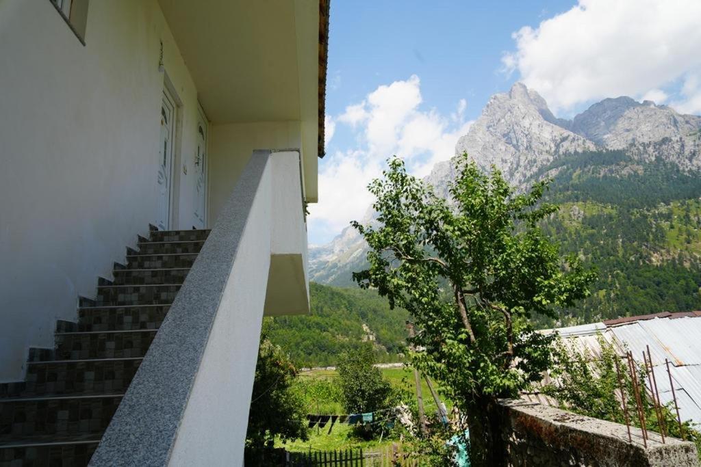 Guesthouse Skender Selimaj Βαλμπόνα Εξωτερικό φωτογραφία