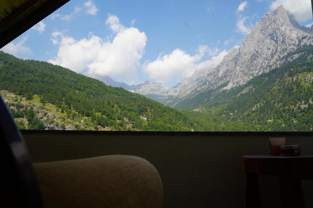 Guesthouse Skender Selimaj Βαλμπόνα Εξωτερικό φωτογραφία
