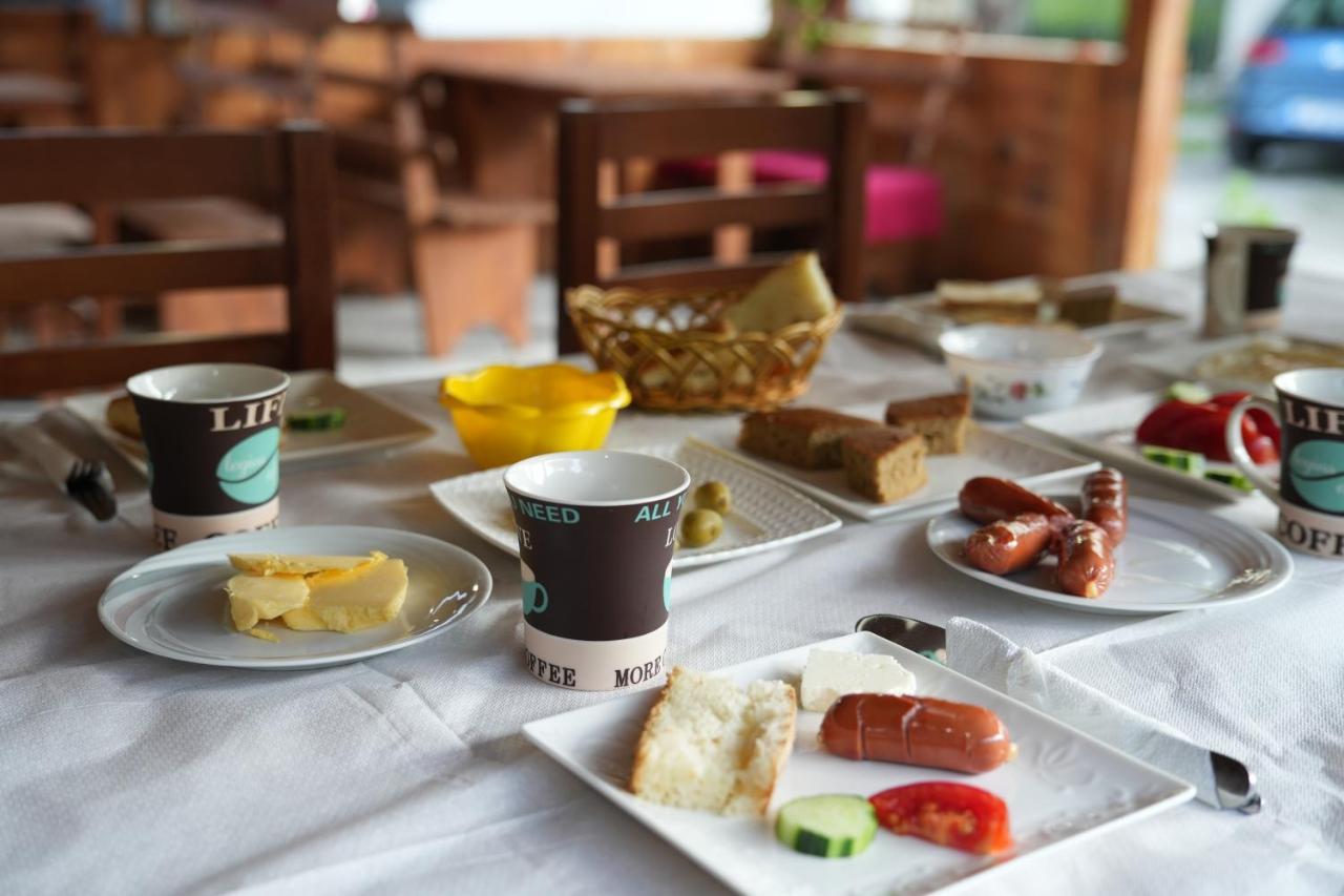 Guesthouse Skender Selimaj Βαλμπόνα Εξωτερικό φωτογραφία