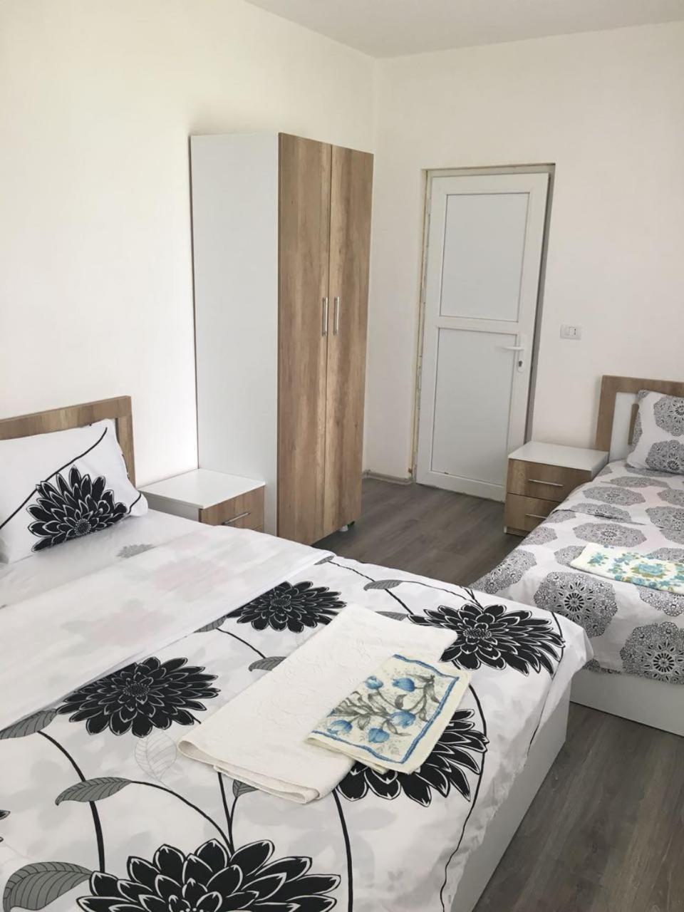 Guesthouse Skender Selimaj Βαλμπόνα Εξωτερικό φωτογραφία