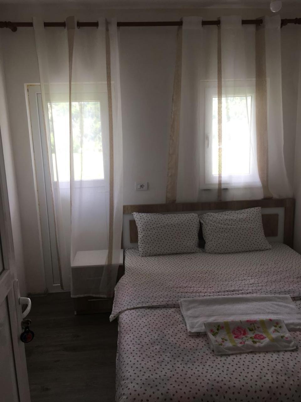 Guesthouse Skender Selimaj Βαλμπόνα Εξωτερικό φωτογραφία